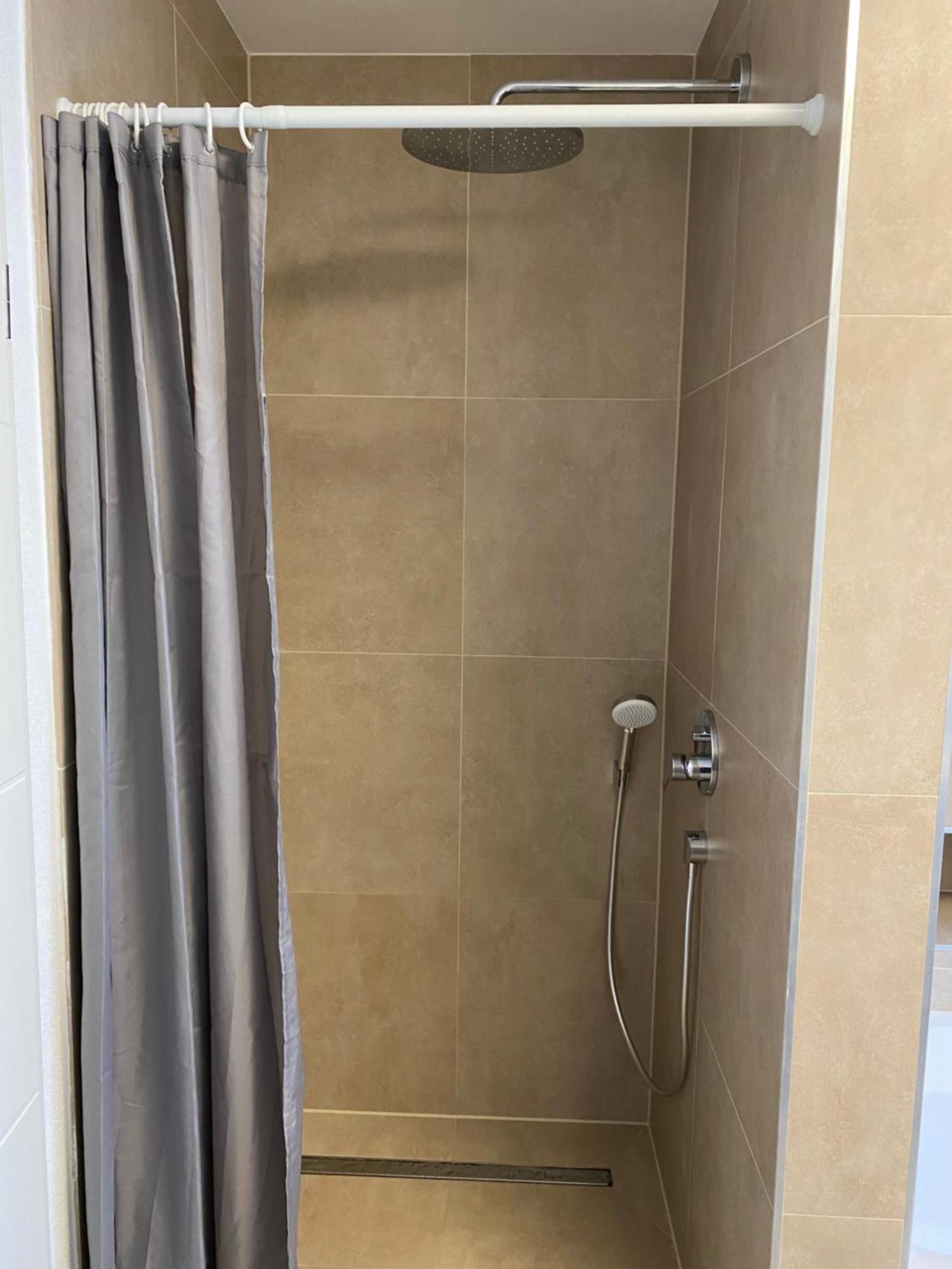 Modern Living Apartment - Naehe Krankenhaus, Altstadt, Bahnhof - 3-Zimmer アンベルク エクステリア 写真